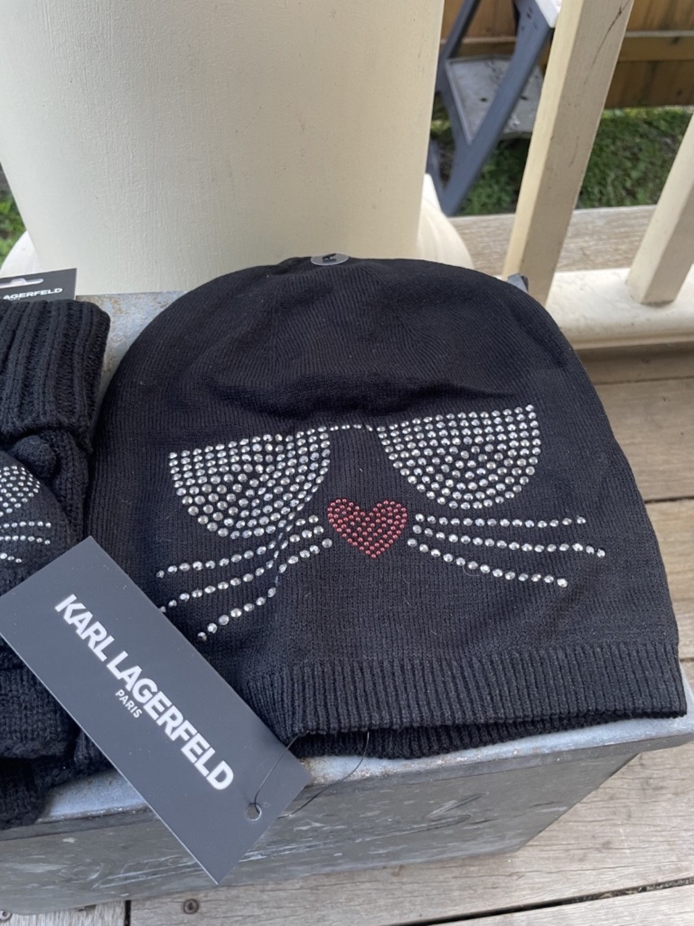 NWT Karl Lagerfeld Paris black Cat Fingerless Winter Gloves and Cat beanie hat - Picture 3 of 8